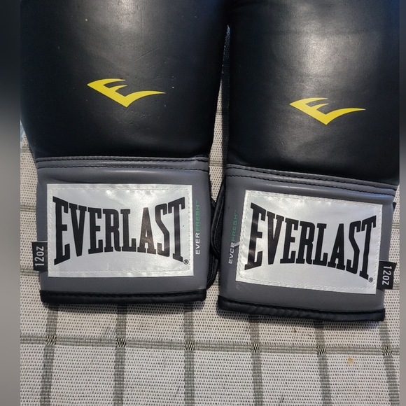 Everlast Pro Style Training Gloves - Picture 8 of 9